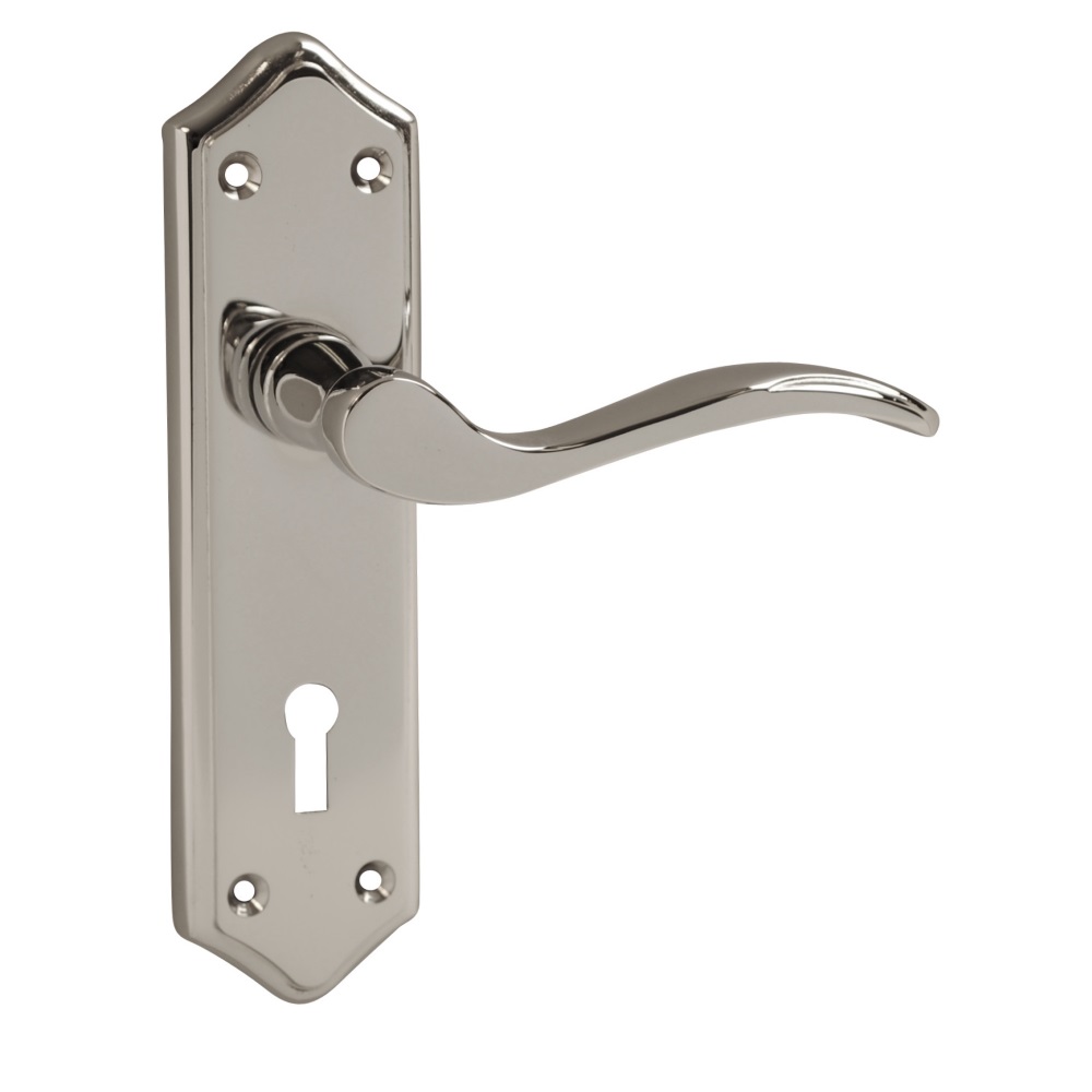 Turin Lever Lock Chrome